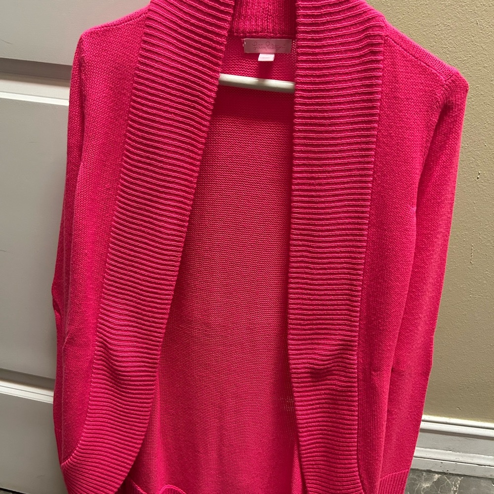Beautiful like new Lilly Pulitzer, hot pink sweater size small